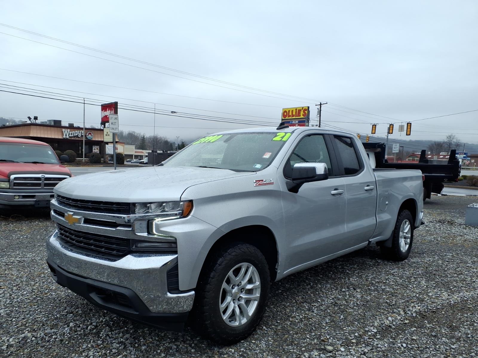 2021 Chevrolet Silverado 1500 LT - 2