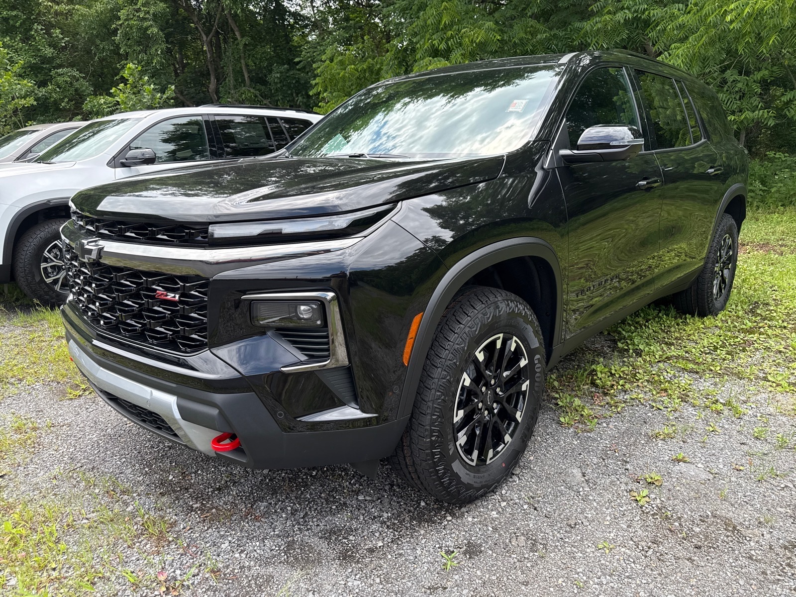 2026 Chevrolet Traverse Z71 Mosaic Black Metallic Gb8 at Team Chevrolet Buick GMC