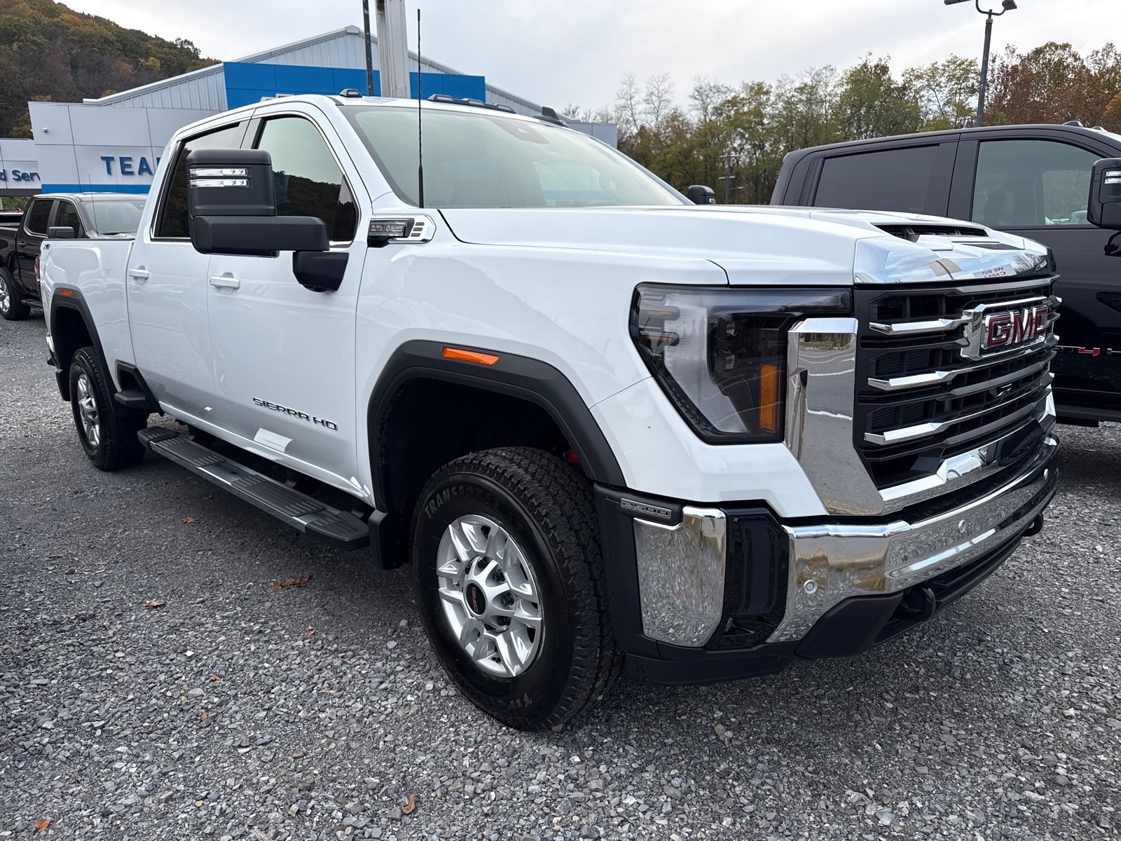 2026 GMC Sierra 2500HD photo 3 of 13