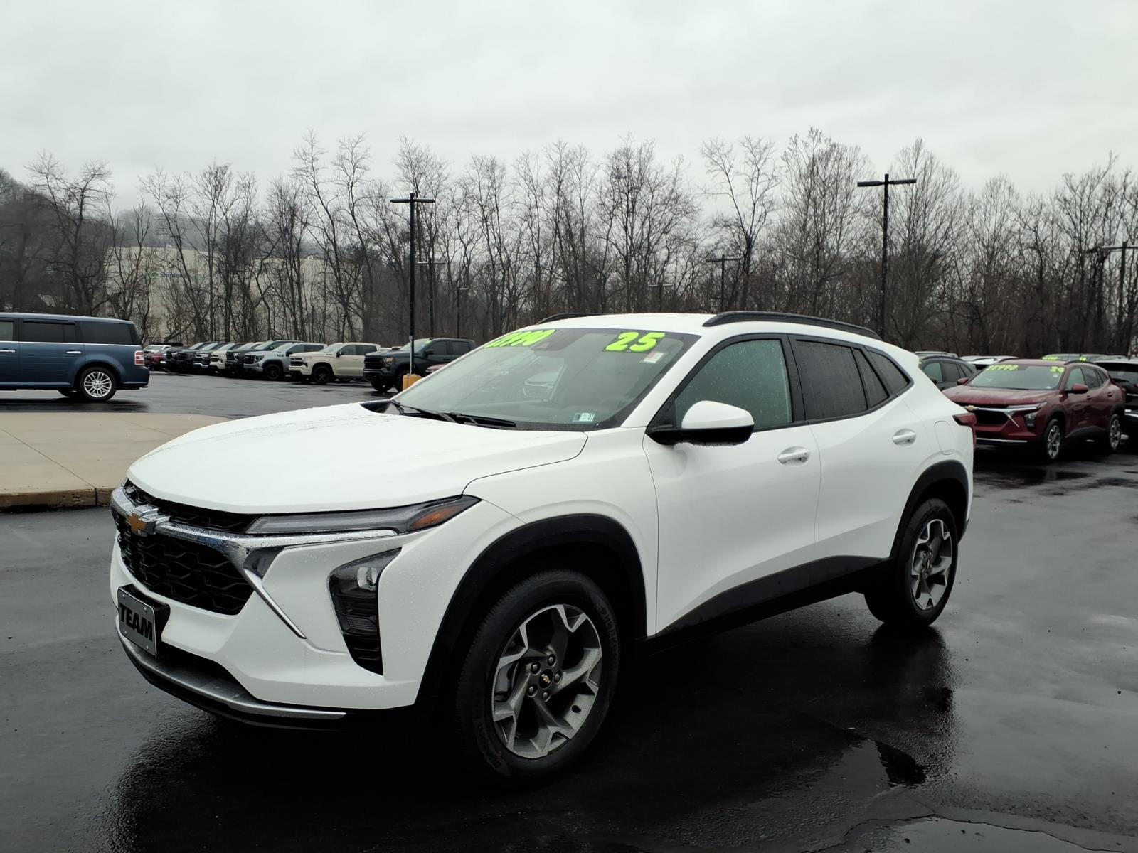 2025 Chevrolet Trax LT - 2