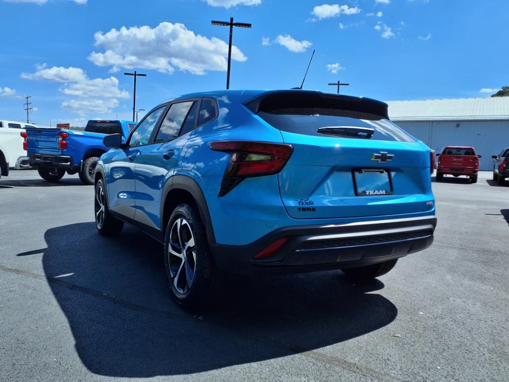 2025 Chevrolet Trax RS - 2