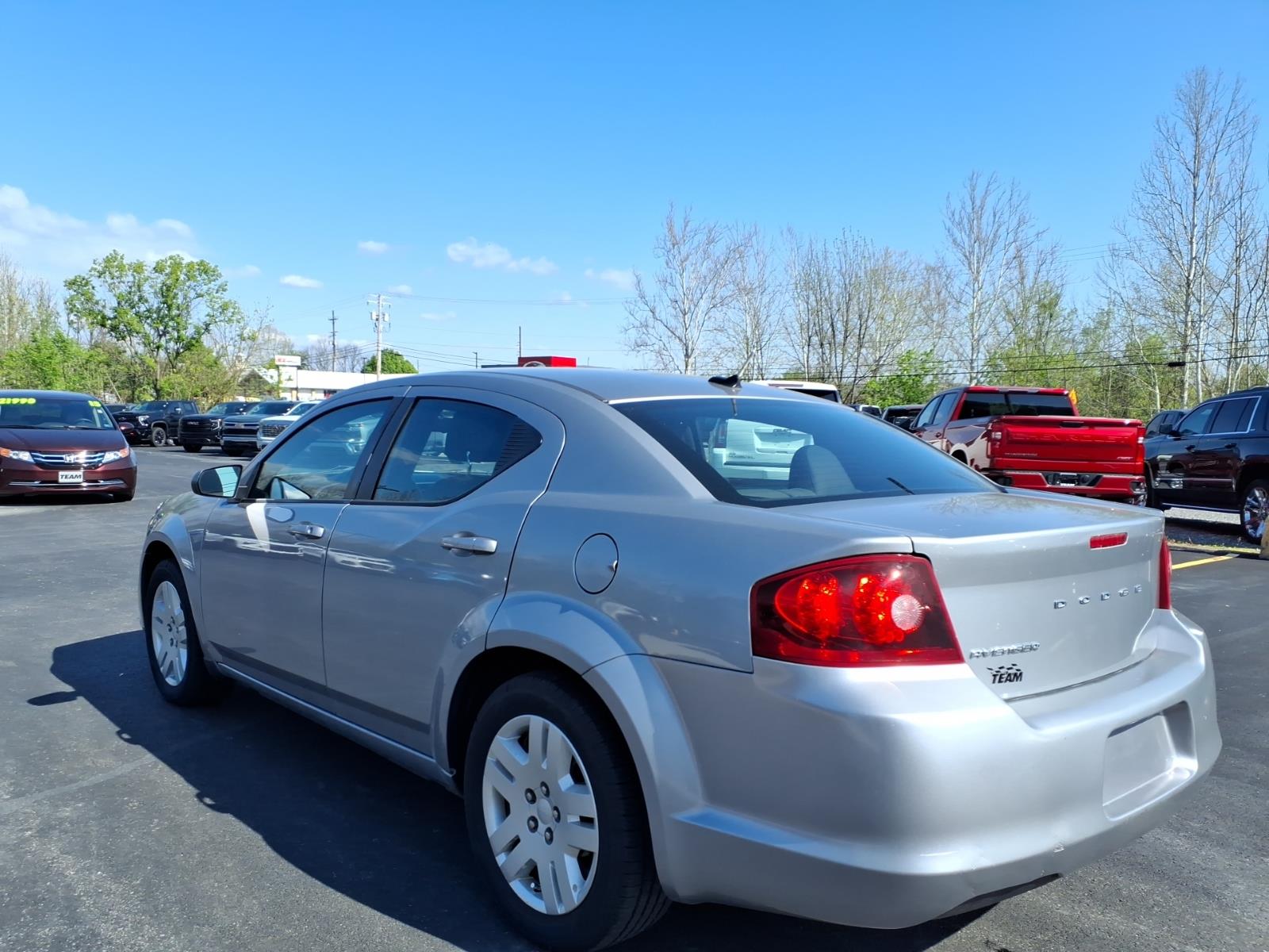 2014 Dodge Avenger SE - 3