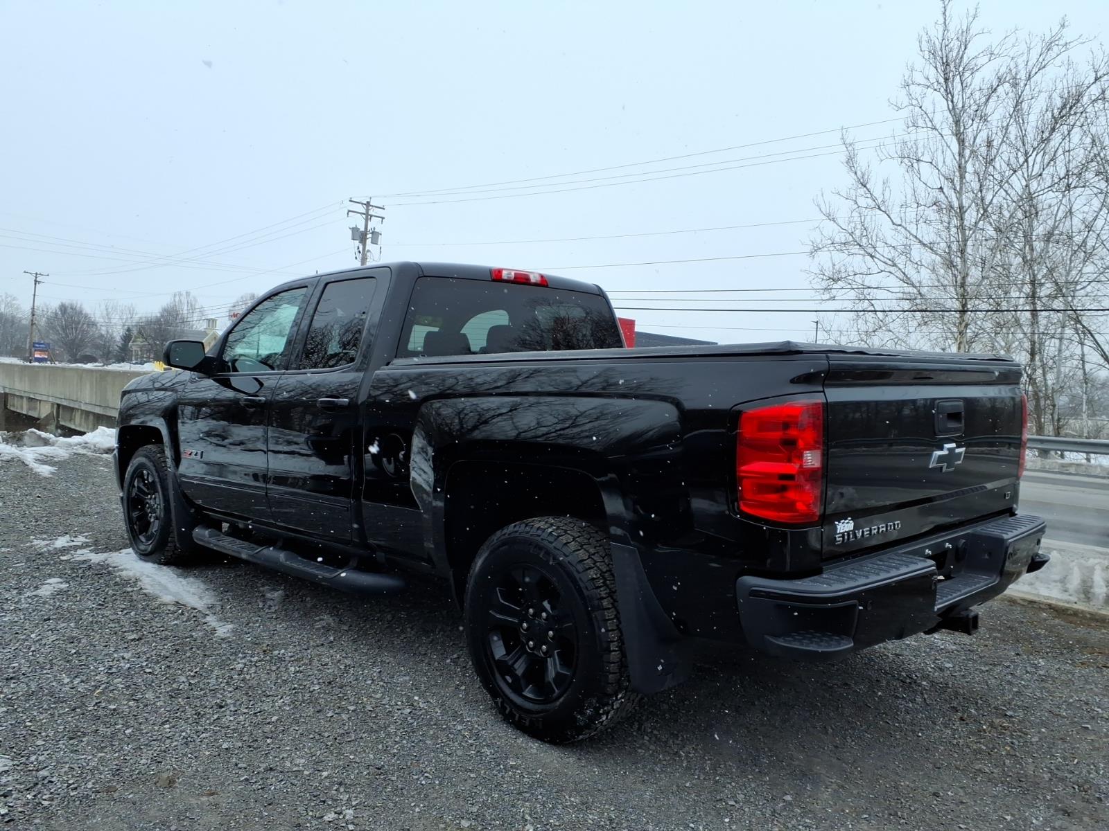 2017 Chevrolet Silverado 1500 LT Z71 - 3