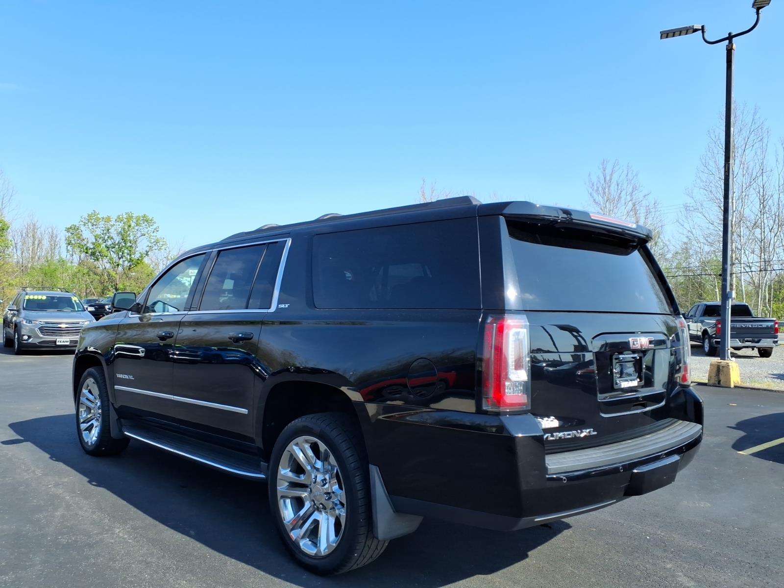 2018 GMC Yukon XL SLT - 3