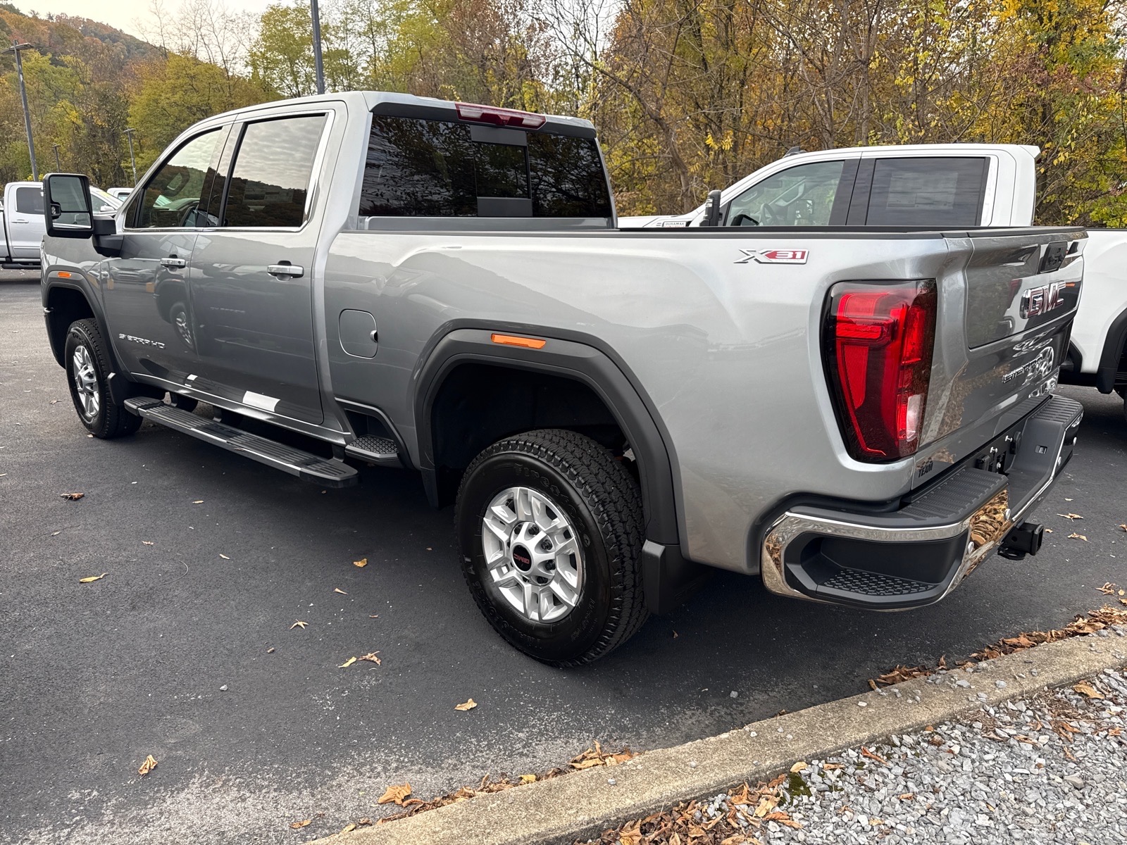 2026 GMC Sierra 2500HD photo 4 of 12