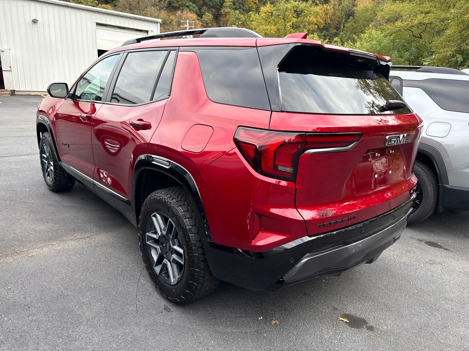 2027 GMC Terrain photo 4 of 6