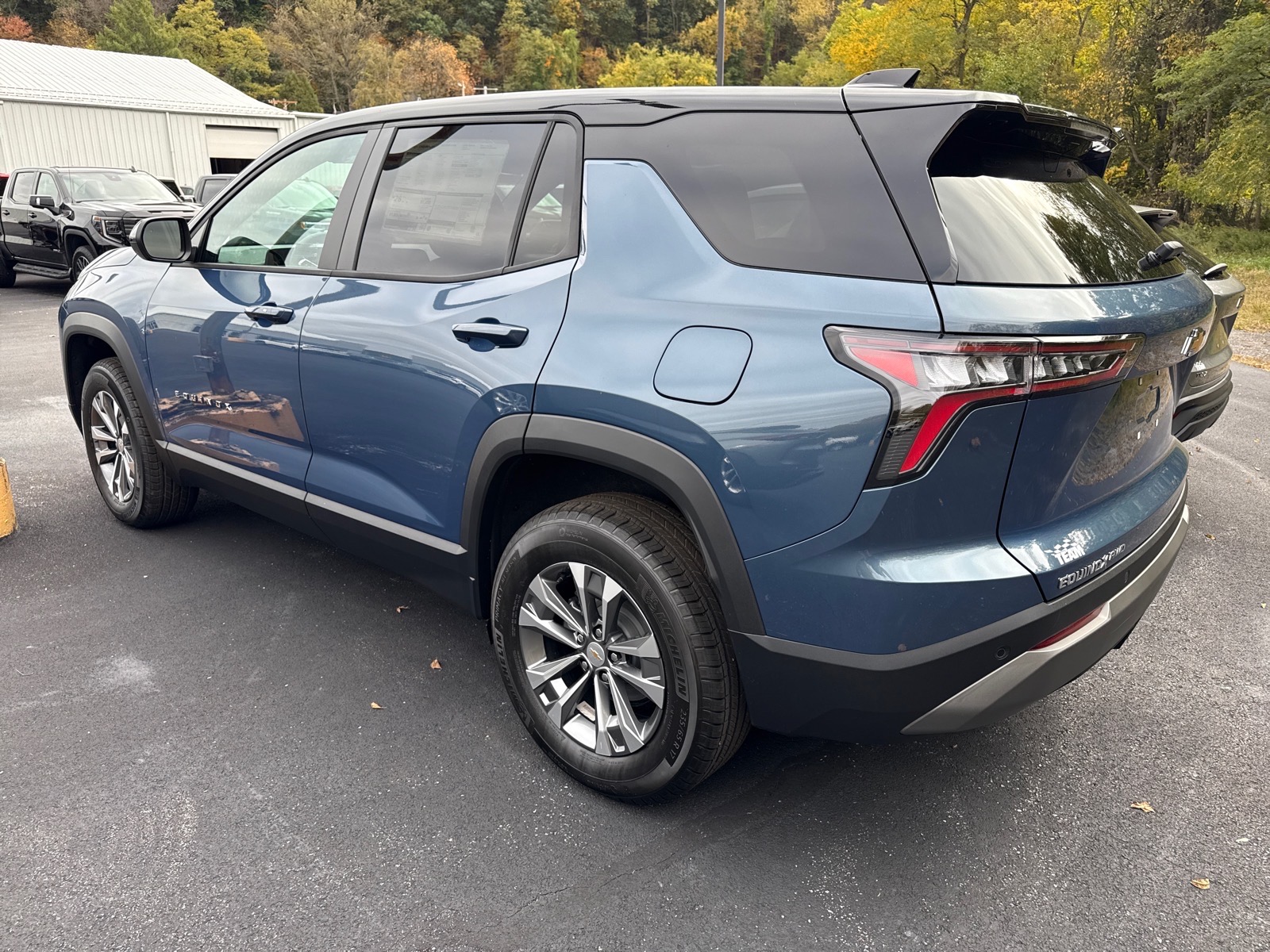 2027 Chevrolet Equinox photo 4 of 6