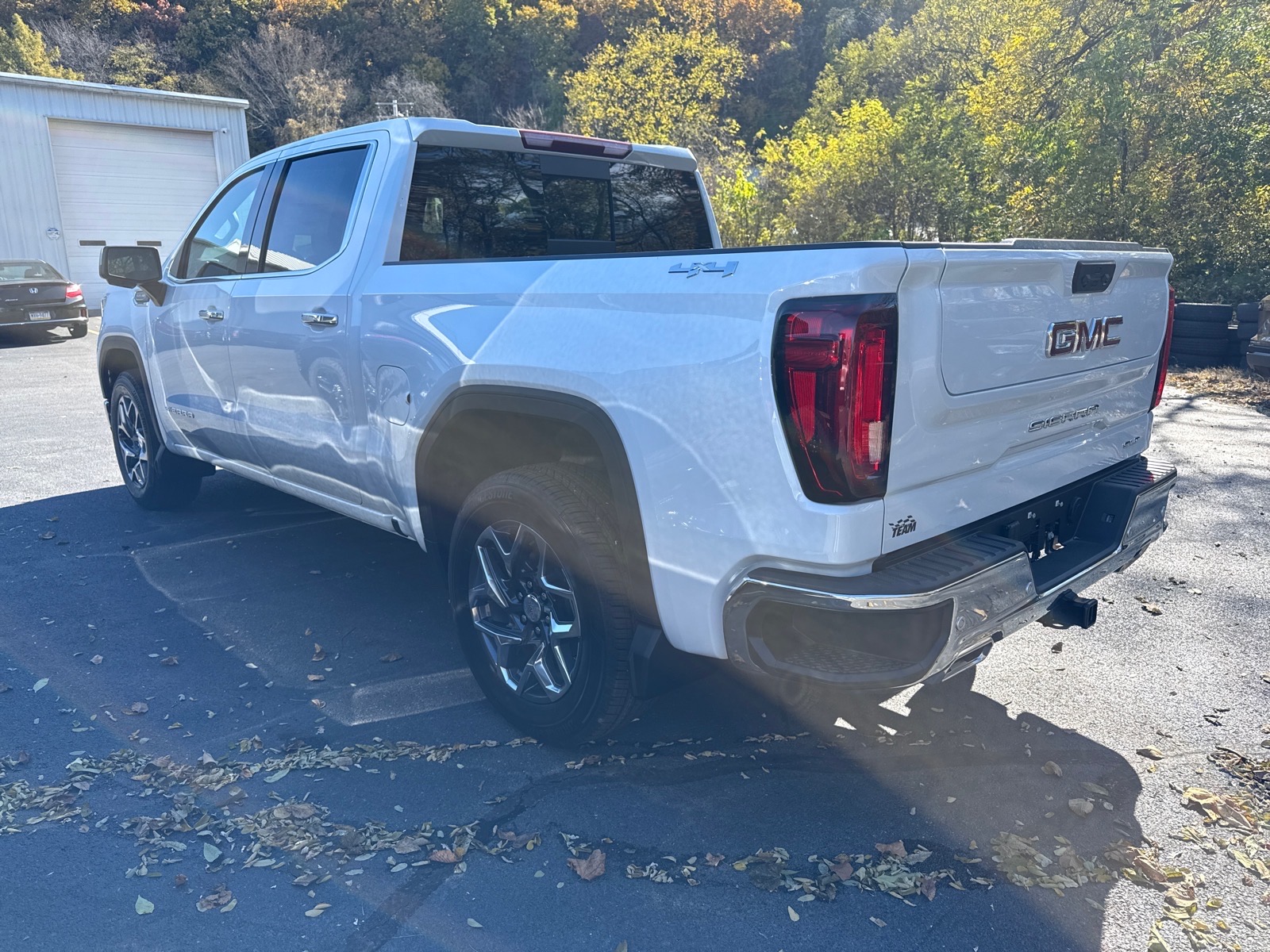 2026 GMC Sierra 1500 photo 4 of 9