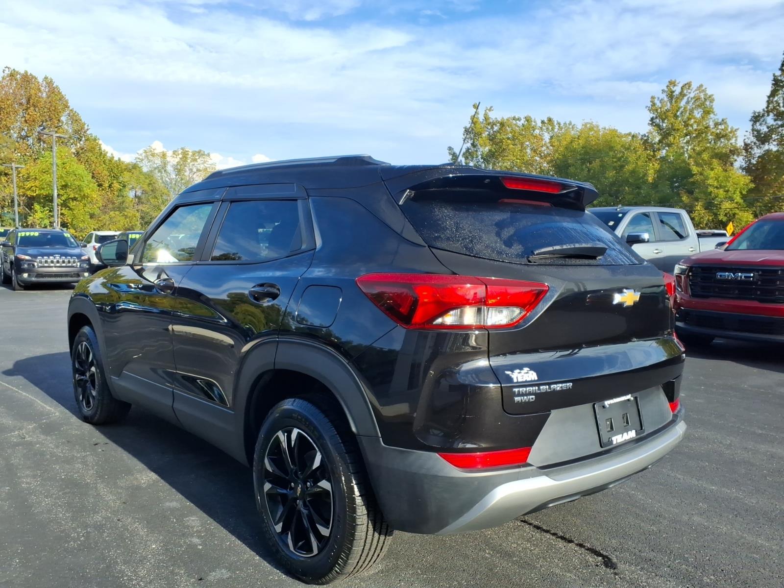 2021 Chevrolet Trailblazer photo 4 of 27