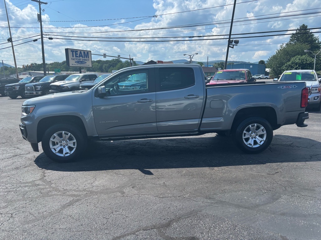 2022 Chevrolet Colorado LT - 3