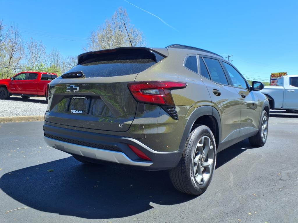 2024 Chevrolet Trax LT - 3