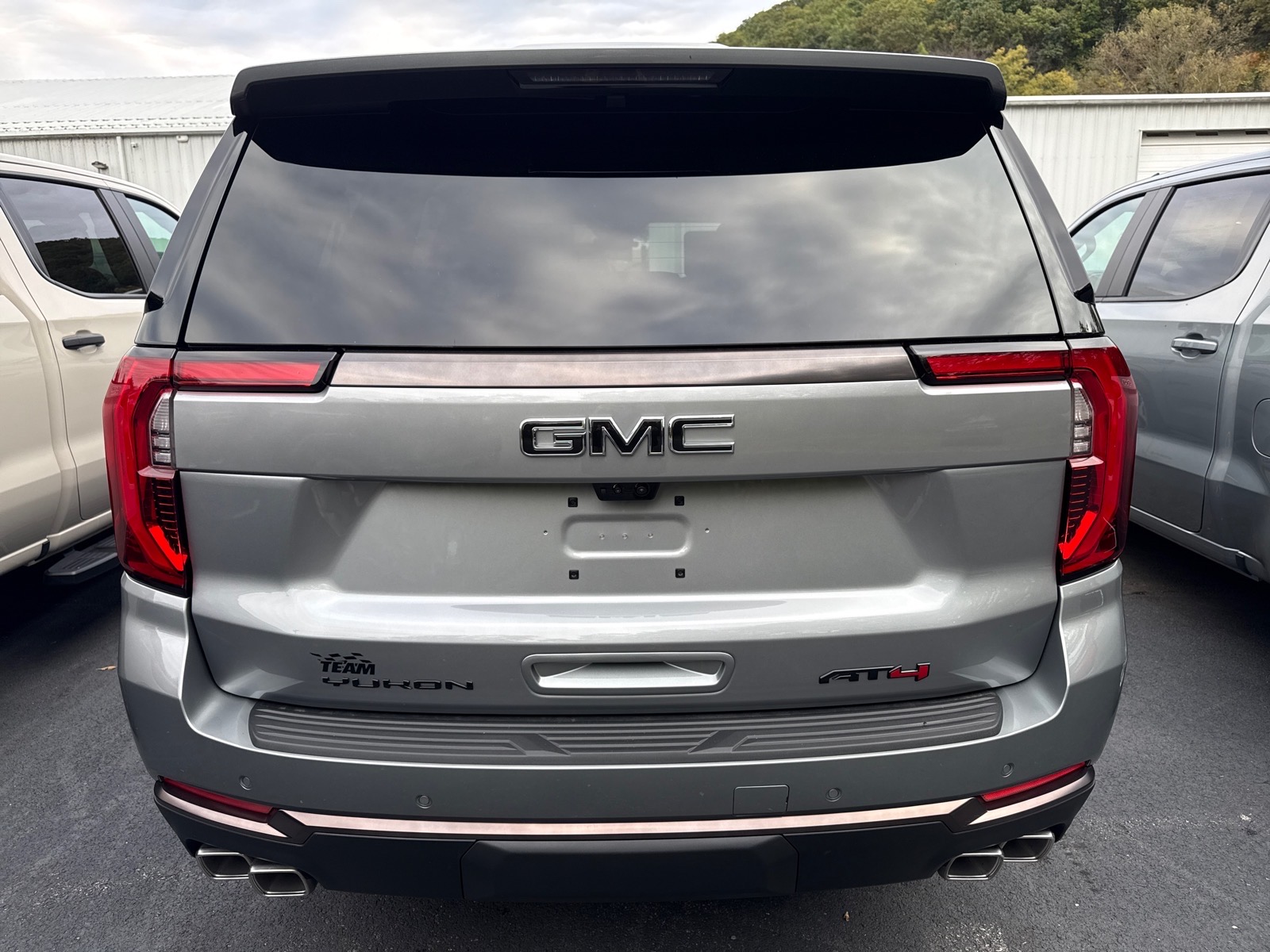 2027 GMC Yukon XL photo 5 of 12