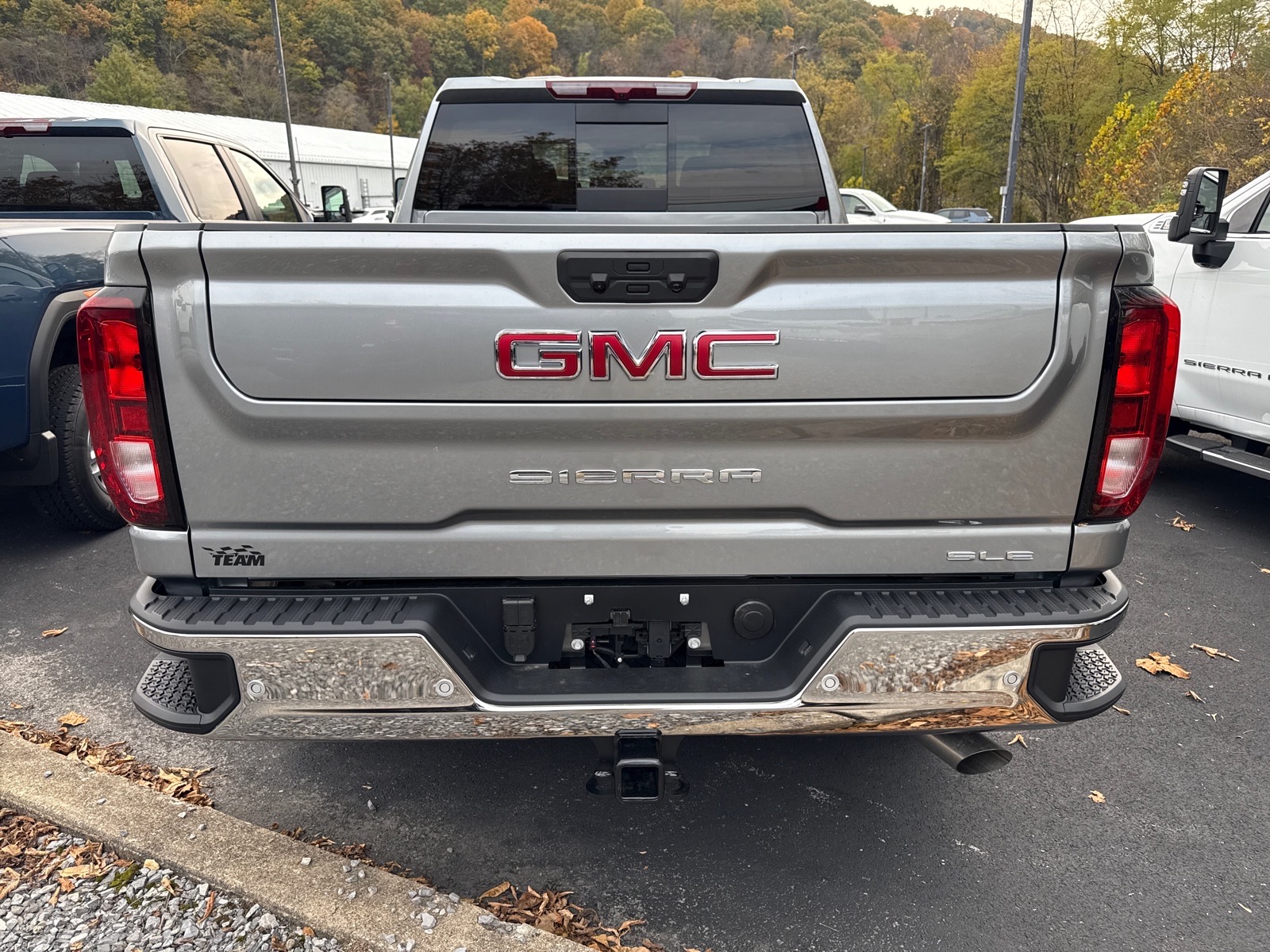 2026 GMC Sierra 2500HD photo 5 of 12