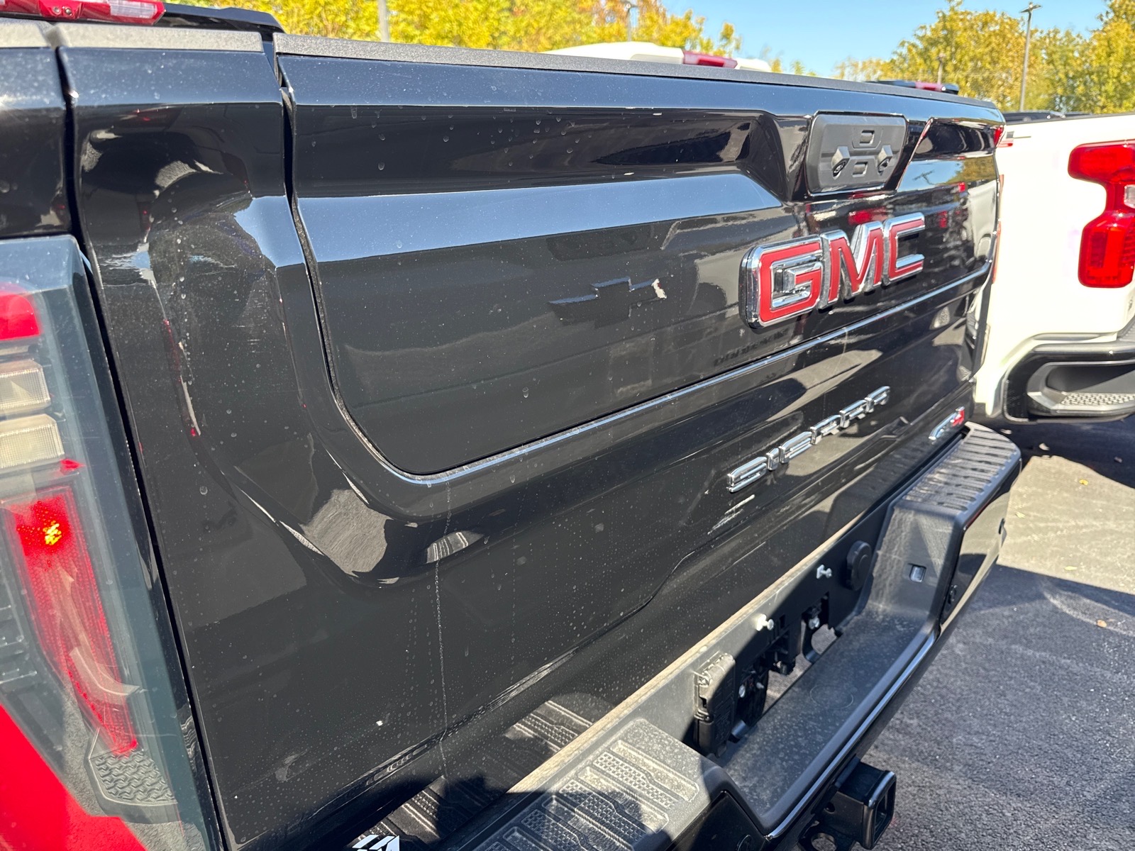 2026 GMC Sierra 2500HD photo 5 of 11