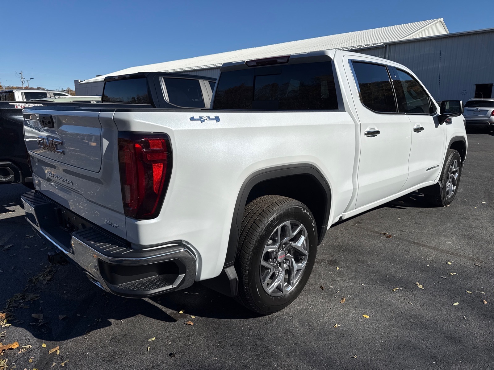 2026 GMC Sierra 1500 photo 6 of 9