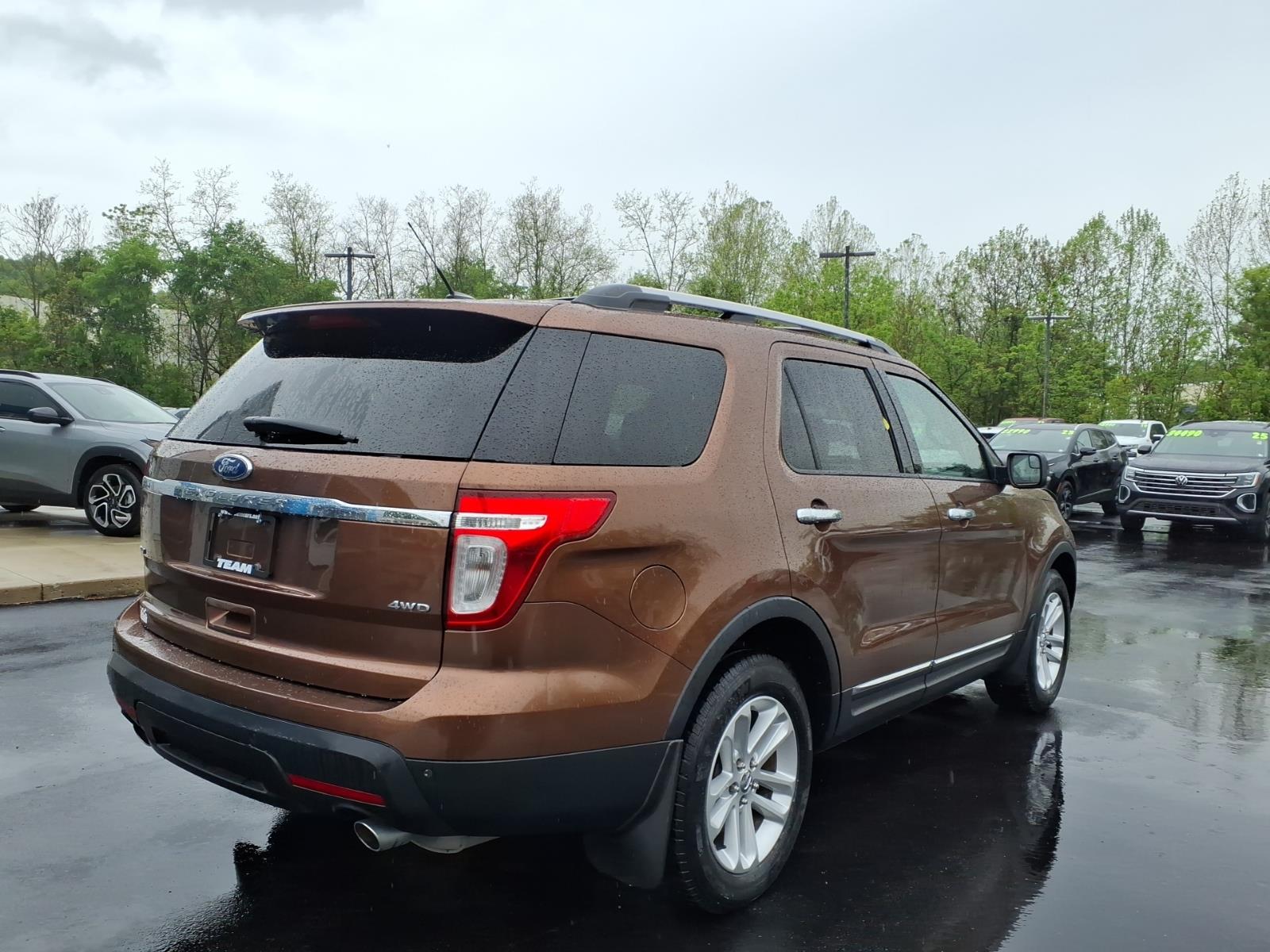 2011 Ford Explorer XLT - 6