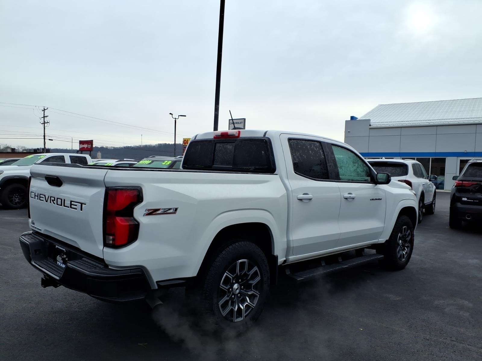 2024 Chevrolet Colorado Z71 Summit White at Team Chevrolet Buick GMC