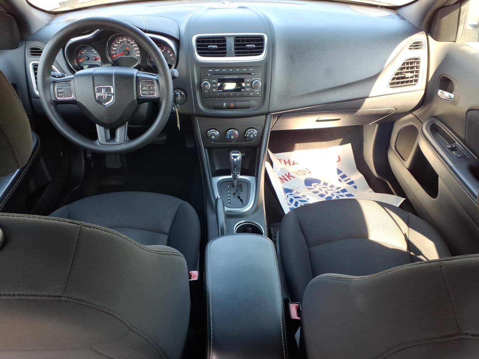 2014 Dodge Avenger SE - 7