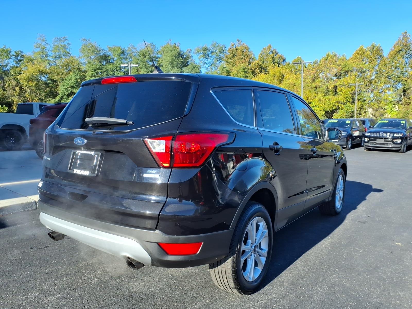 2019 Ford Escape photo 8 of 27