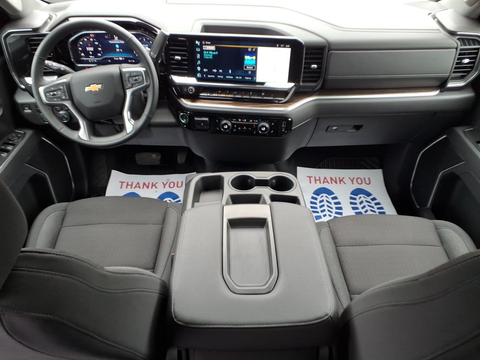 2025 Chevrolet Silverado 1500 photo 8 of 27