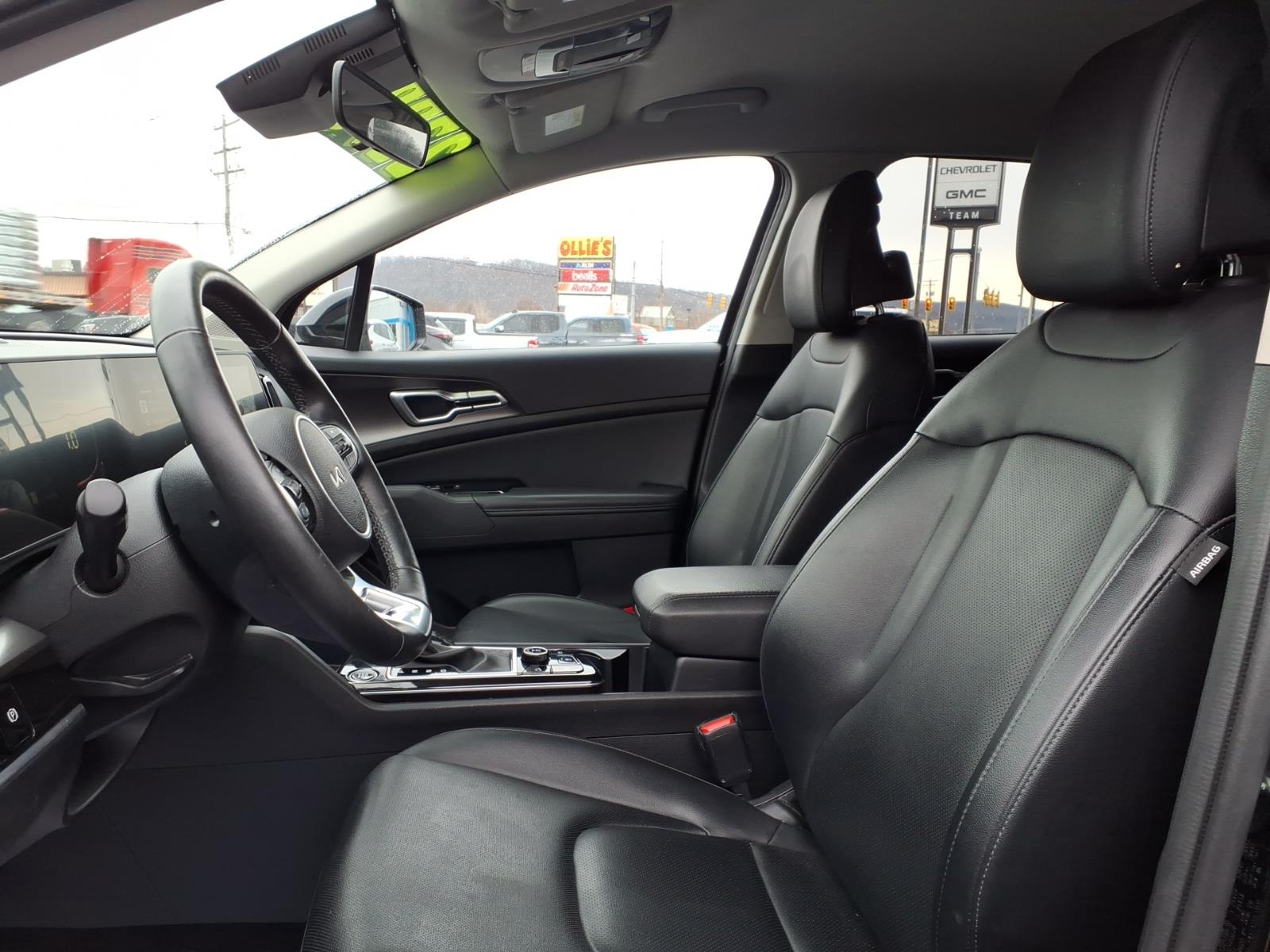 2023 Kia Sportage EX - 7