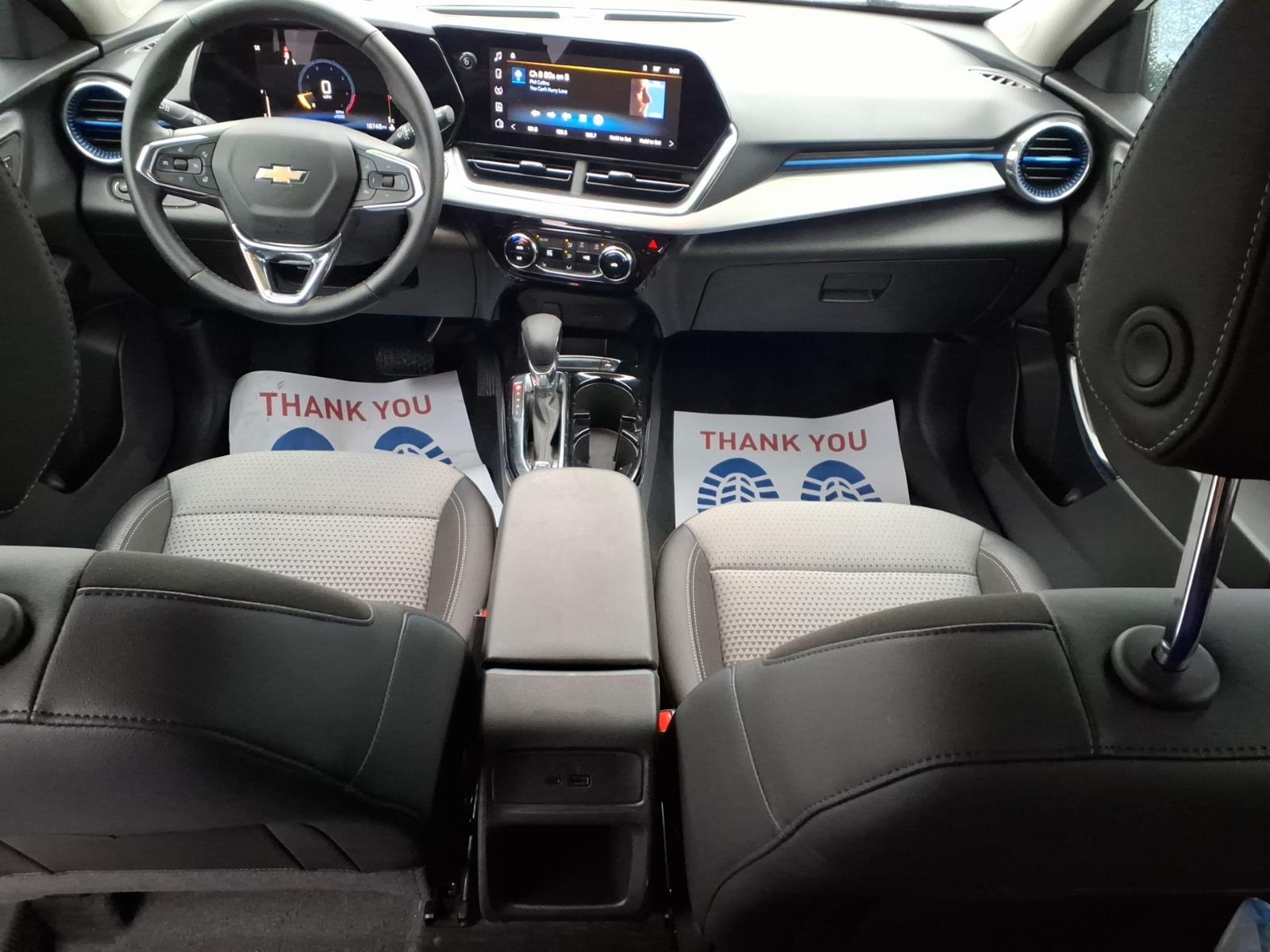 2025 Chevrolet Trax LT - 7