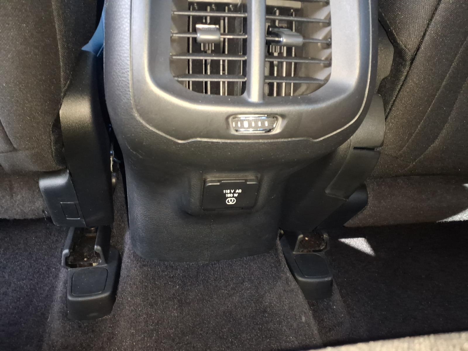 2017 Jeep Cherokee photo 9 of 25
