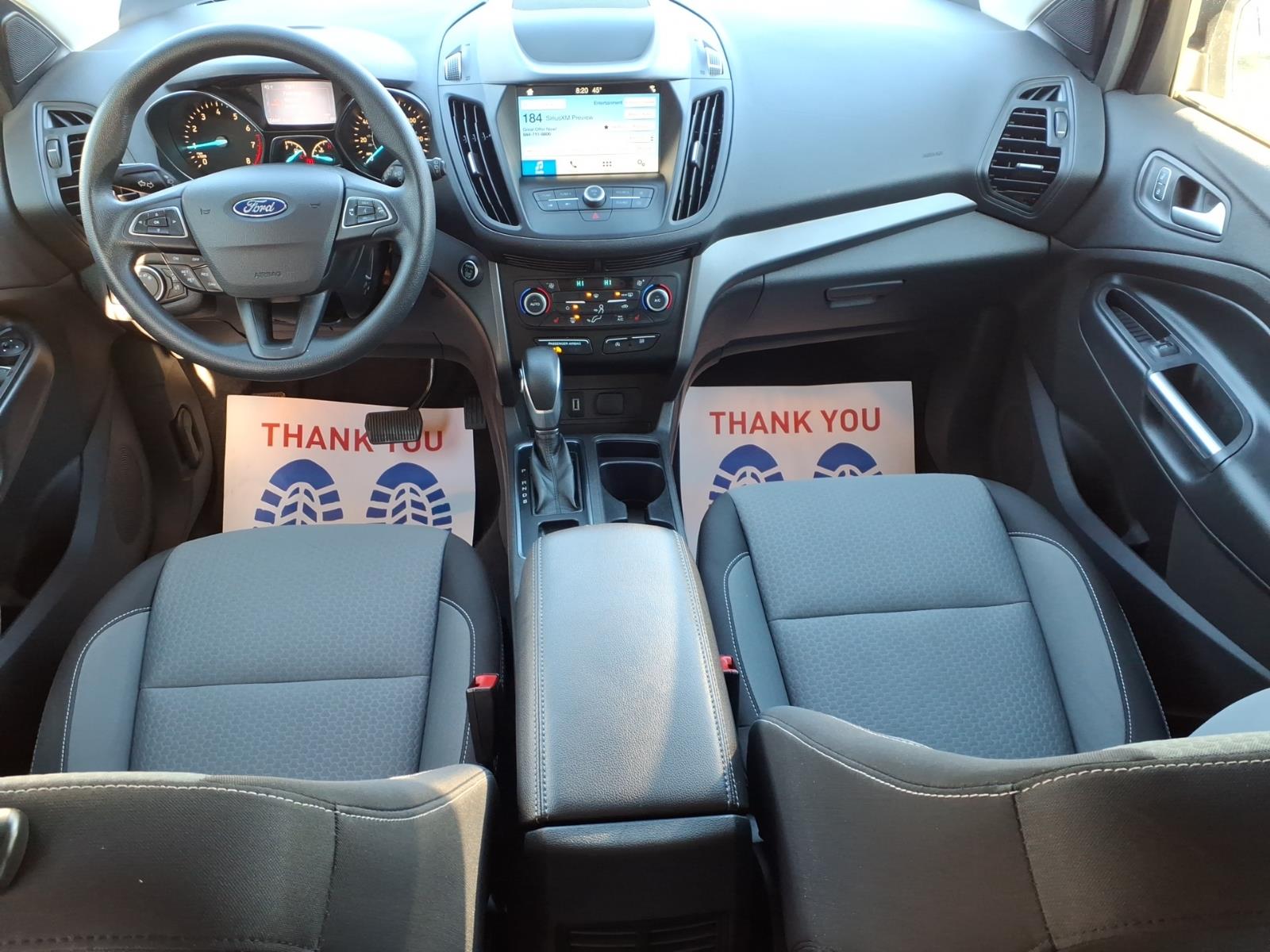 2019 Ford Escape photo 9 of 27