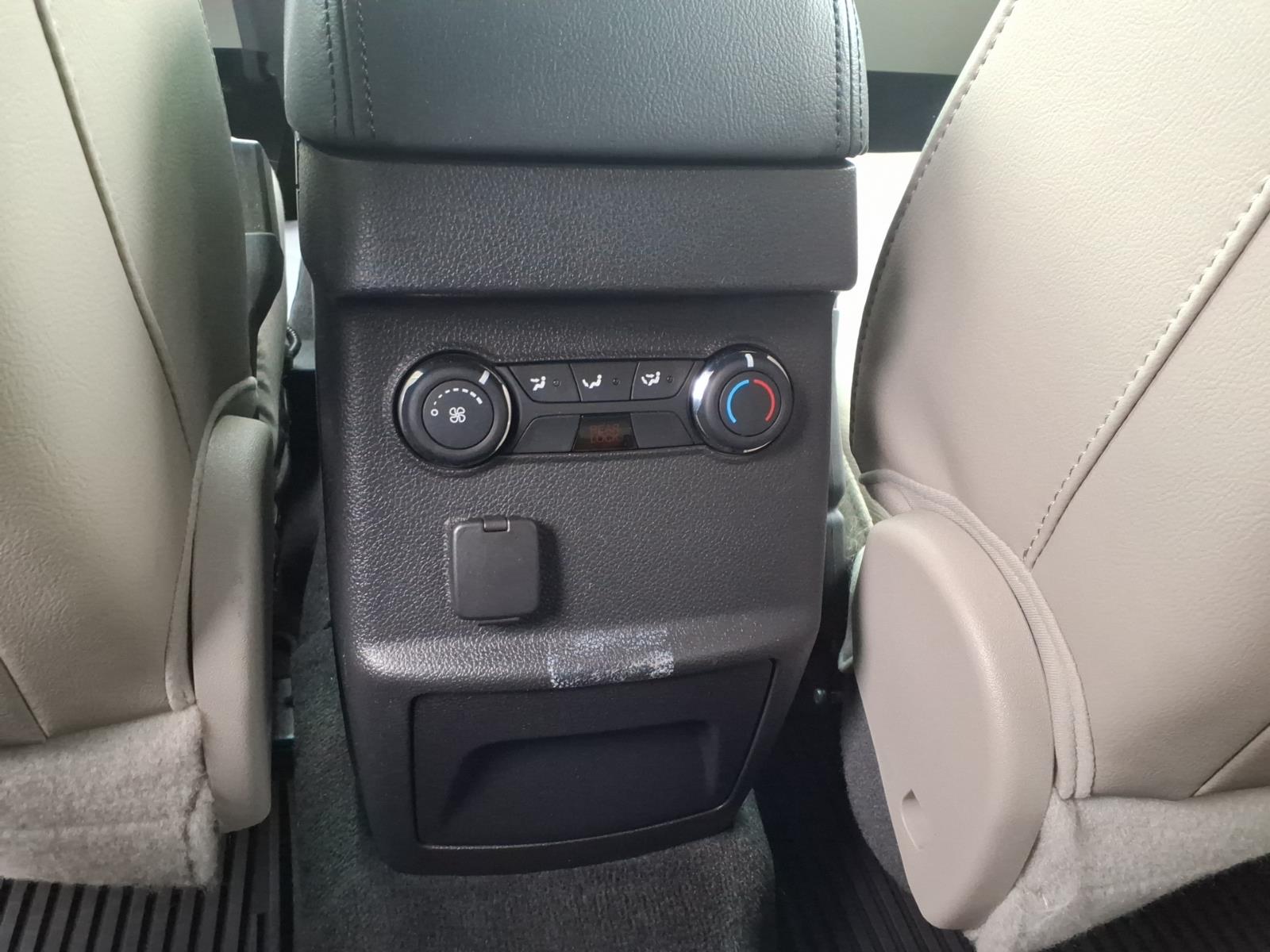 2011 Ford Explorer XLT - 8