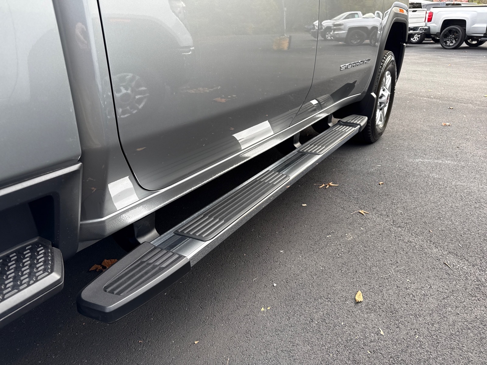 2026 GMC Sierra 2500HD photo 9 of 12