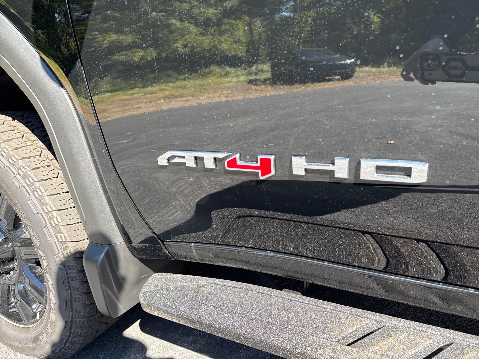2026 GMC Sierra 2500HD photo 9 of 11