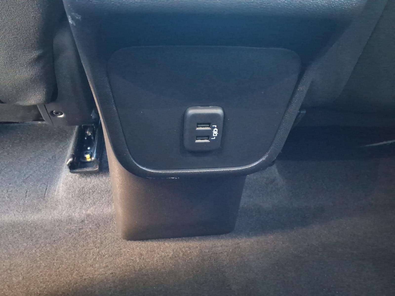 2023 Chevrolet Equinox photo 9 of 27