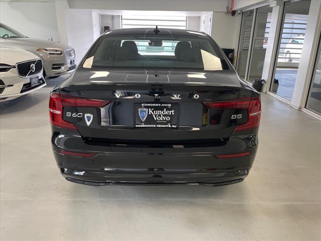 2024 Volvo S60 B5 Core Dark Theme - Photo 10