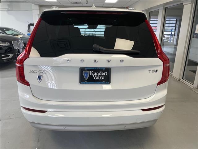 2022 Volvo XC90 T5 Momentum 7 Passenger - Photo 10