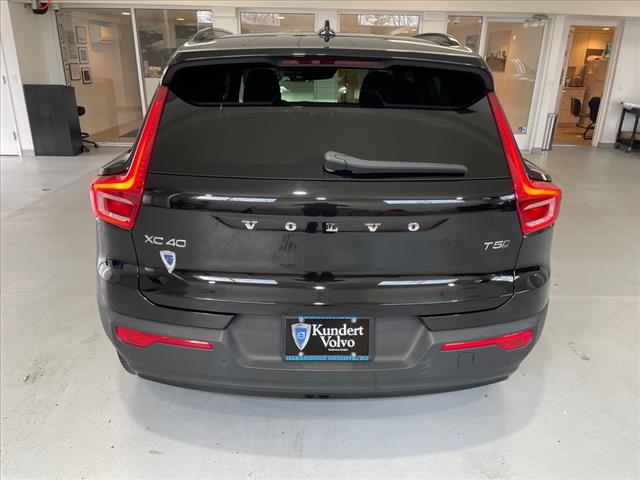 2022 Volvo XC40 T5 R-Design - Photo 10