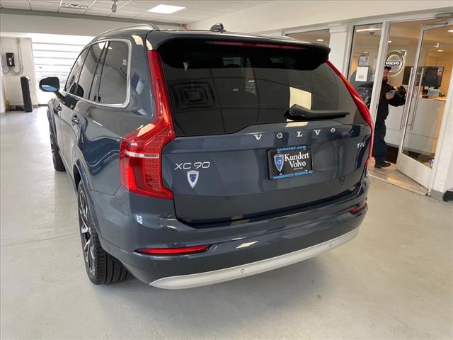 2022 Volvo XC90 T6 Momentum 7 Passenger - Photo 10