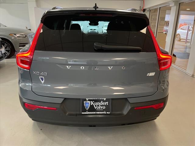 2022 Volvo XC40 Recharge Twin Ultimate - Photo 10
