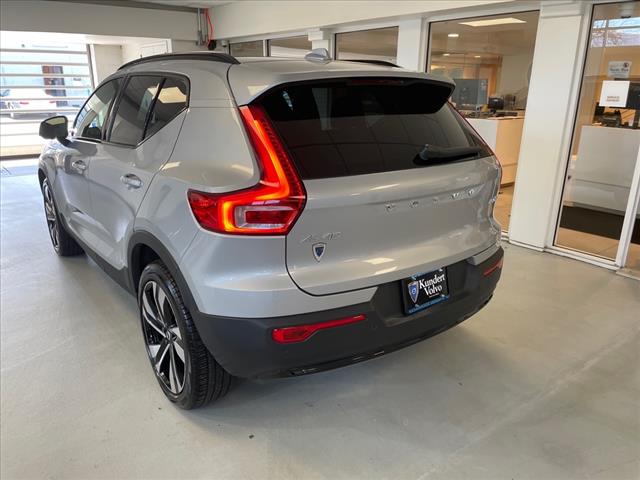 2023 Volvo XC40 B5 Plus Dark Theme - Photo 10