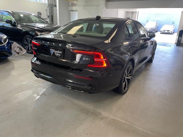 2024 Volvo S60 B5 Plus Dark Theme - Photo 11