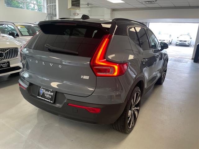 2022 Volvo XC40 Recharge Twin Ultimate - Photo 11