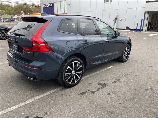 2023 Volvo XC60 B5 Plus Dark Theme - Photo 11