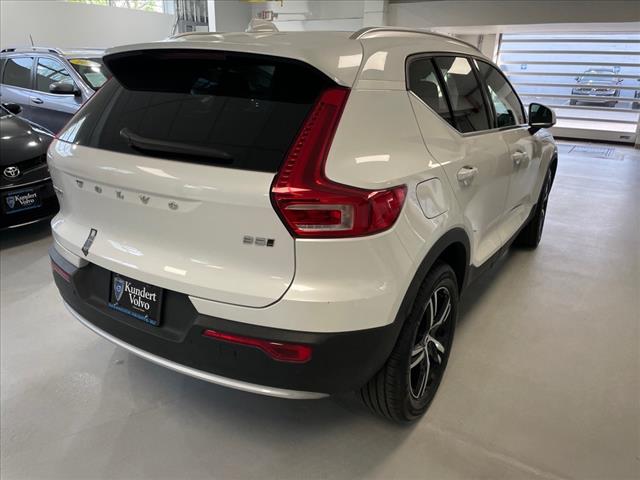 2025 Volvo XC40 B5 Core Bright Theme - Photo 11