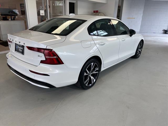 2024 Volvo S60 B5 Core Dark Theme - Photo 12