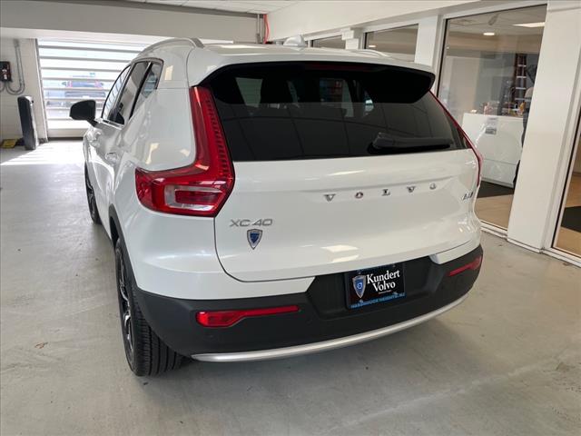 2025 Volvo XC40 B5 Core Bright Theme - Photo 12