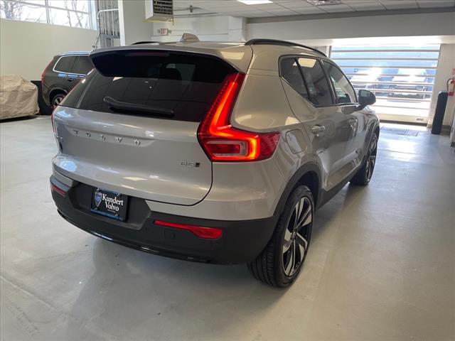 2023 Volvo XC40 B5 Plus Dark Theme - Photo 12