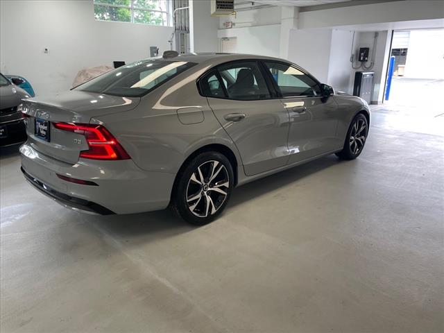 2024 Volvo S60 B5 Core Dark Theme - Photo 13