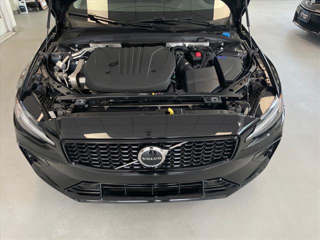 2024 Volvo S60 B5 Core Dark Theme - Photo 13