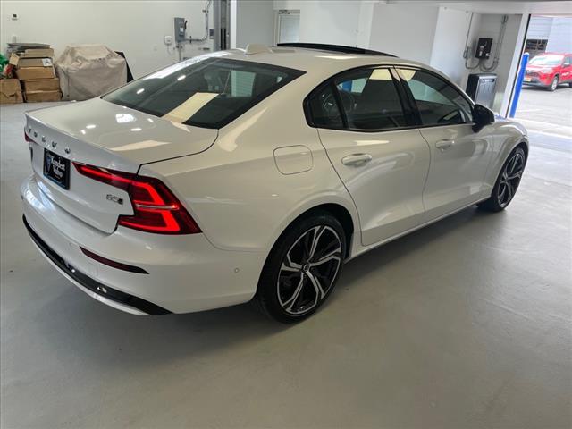 2024 Volvo S60 B5 Plus Dark Theme - Photo 13