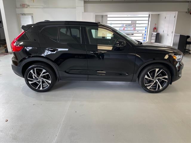 2022 Volvo XC40 T5 R-Design - Photo 13