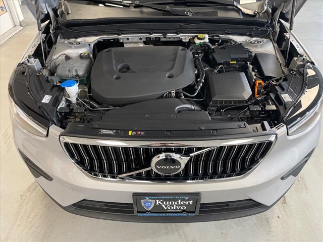 2025 Volvo XC40 B5 Core Bright Theme - Photo 13